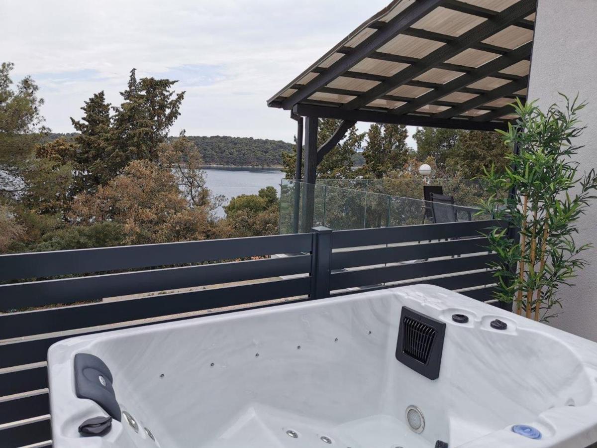 Villa Poljana Mali Losinj Exterior photo